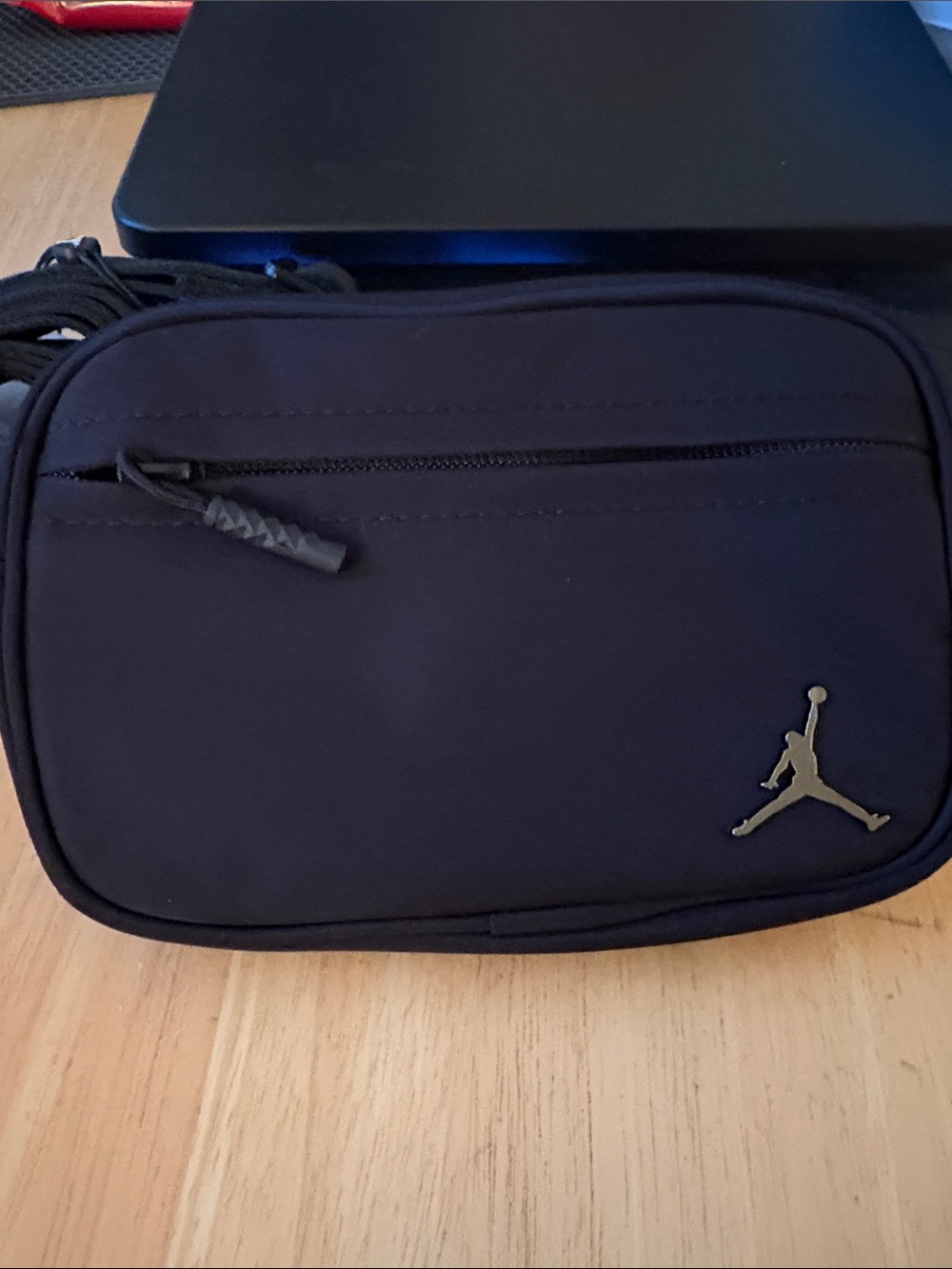 Jordan Small Crossbody Pouch in Black